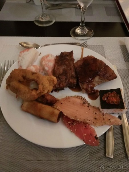 Ужин в азиатском ресторане