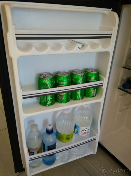 пиво 4 банки, 3 бутылки питьевой воды+ газировка