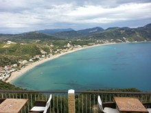 Корфу.  Весь покрытый зеленью... абсолютно весь..