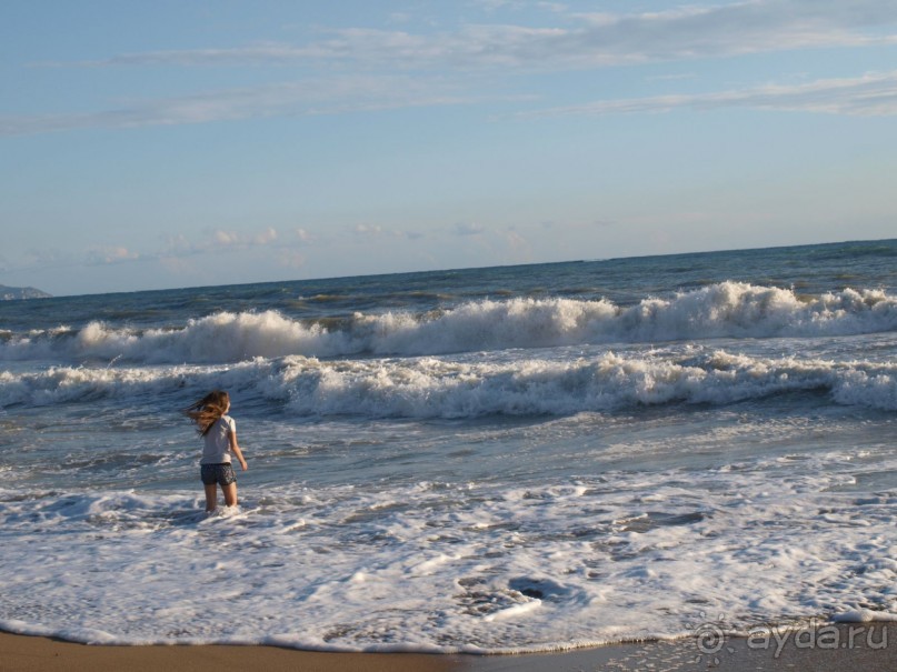 Корфу.  Весь покрытый зеленью... абсолютно весь..