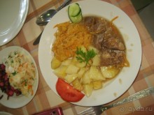 Есть люди, которые ухудшают общее впечатление о санатории, а в общем - хорошо.