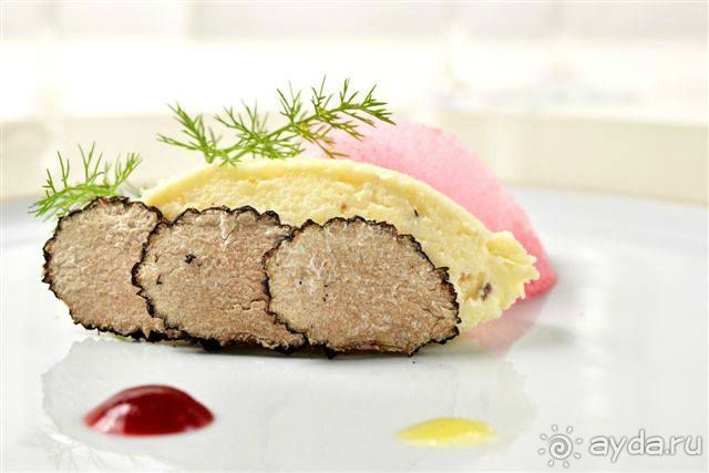 Трюфели: с чем их едят и как на них охотятся?