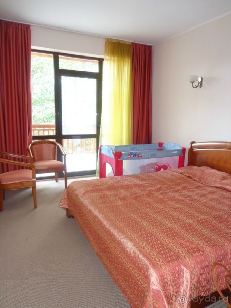 Estreya Residense 4*