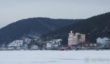 Пока Байкал закован в лёд