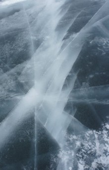 Пока Байкал закован в лёд