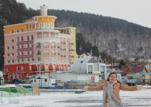 Пока Байкал закован в лёд