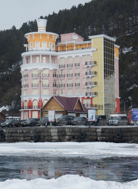 Пока Байкал закован в лёд