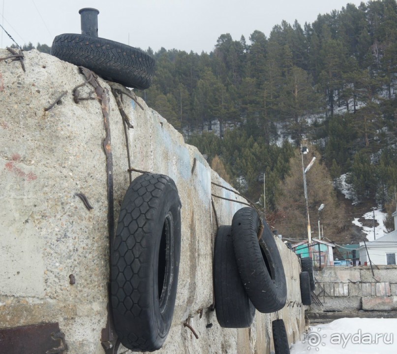 Пока Байкал закован в лёд