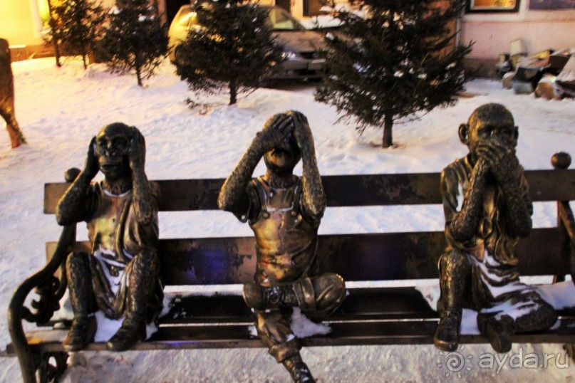 Символ наступившего года ничего не видит, ничего не слышит, ничего никому не скажет!