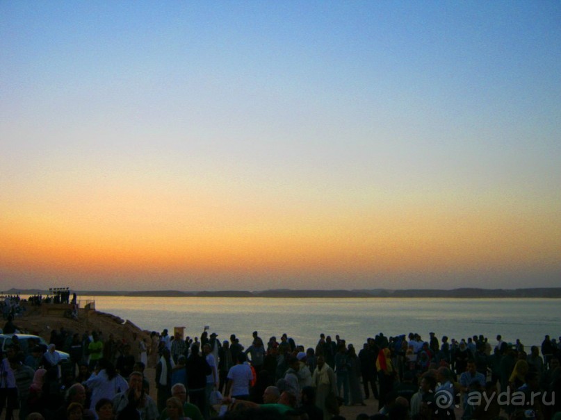 Храмы Рамзеса II и его супруги Нефертари в Абу Симбел.