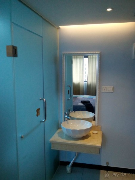 Отличный новый городской отель (2 звезды) на улице Инбиньлу