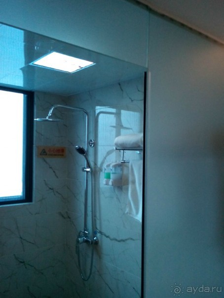 Отличный новый городской отель (2 звезды) на улице Инбиньлу