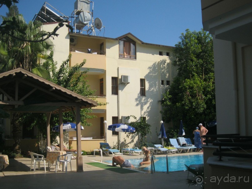 Отель скромный,чистый и с позитивным обслуживающим персоналом