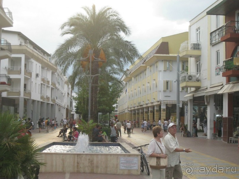 Отель скромный,чистый и с позитивным обслуживающим персоналом