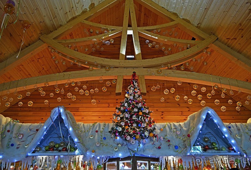 Здесь НОВЫЙ ГОД круглый год !