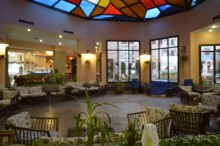 Скромно и ненавязчиво.