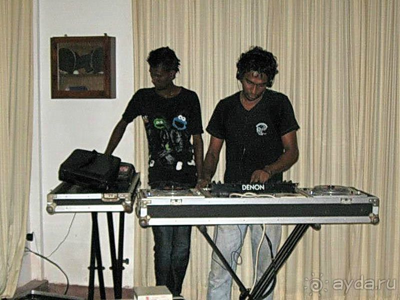 Hikkaduwa Beach Hotel 2*, но курорт Хиккадува тянет на 4*