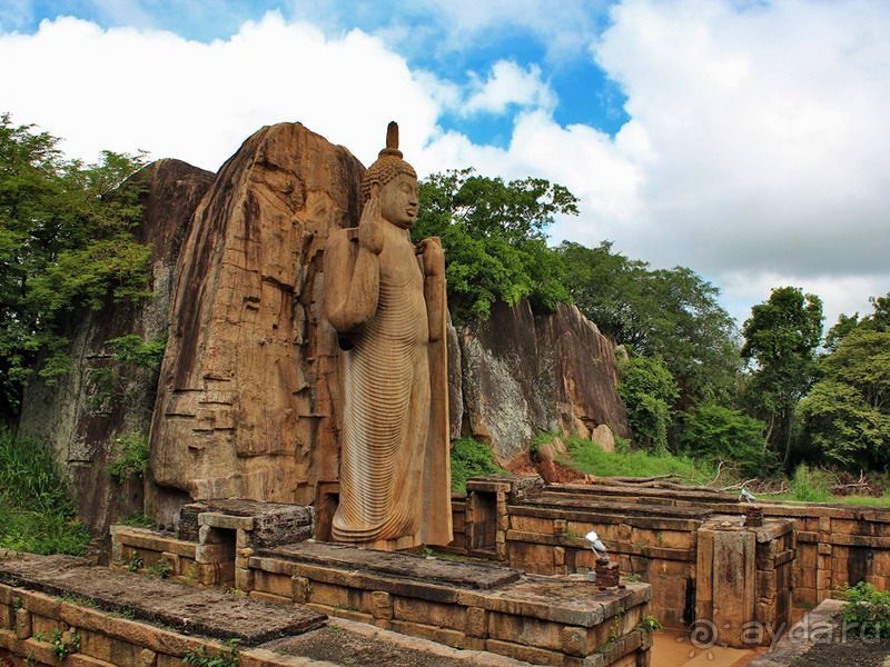 Анурадхапура - святой город!