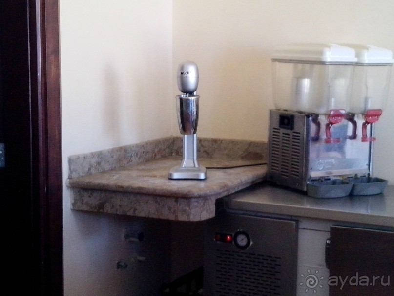 Бар рядом с ресепшен