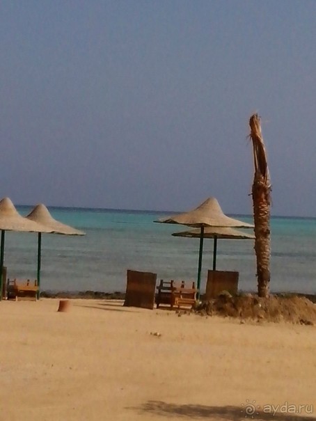 Унылая картина пляжа