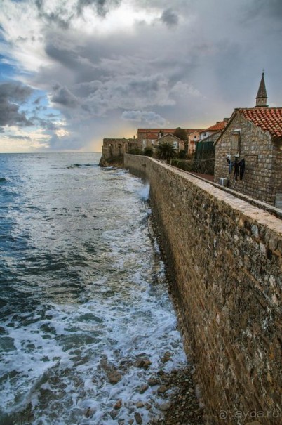 Море бушует)