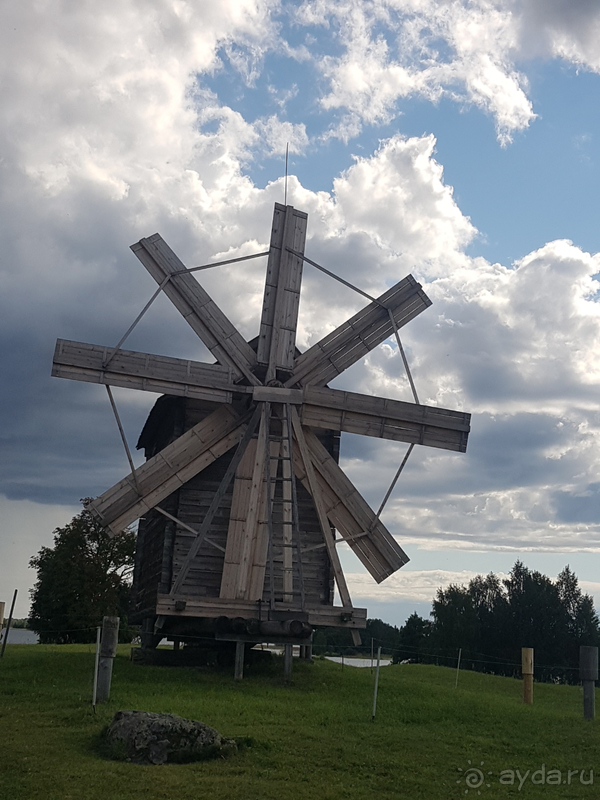 Альбом истории "Terveh, Karjalan tasavalta"