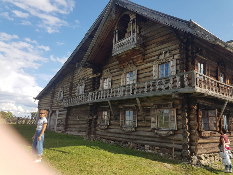 Альбом истории "Terveh, Karjalan tasavalta"