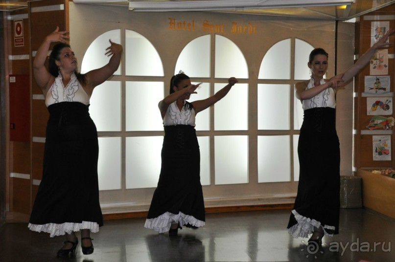 Для таких активных, как мы - даже шалаш подошёл бы)))