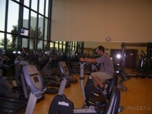 По такой цене - цены ему нет