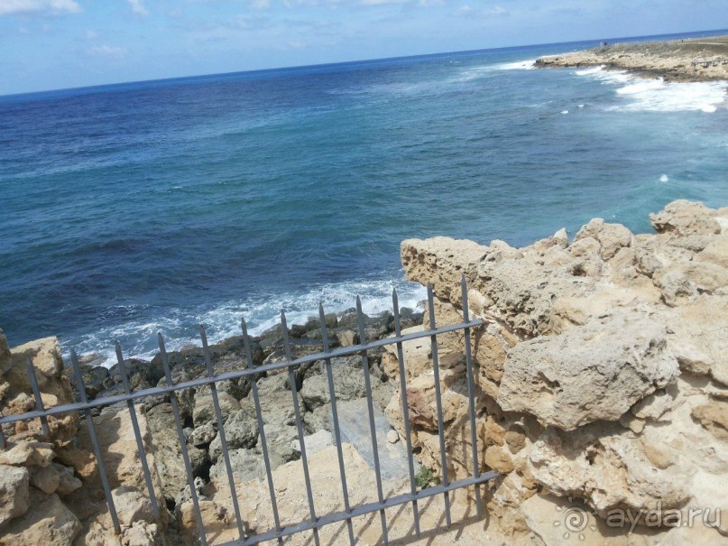 Неплохой отель для тех, кто не любит засиживаться в отеле)