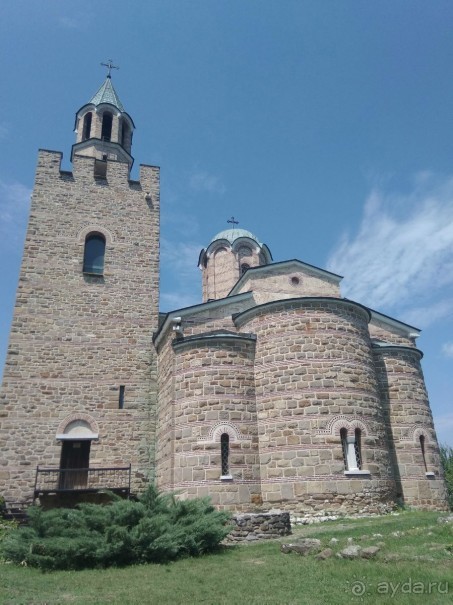 Средневековая крепость близ реки Янтра