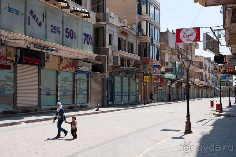 Хама — небольшой городок посреди Сирии