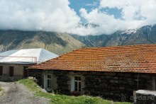 Волшебный Казбек или прогулка из Степанцминды к Троицкой церкви в Гергети