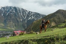 Волшебный Казбек или прогулка из Степанцминды к Троицкой церкви в Гергети