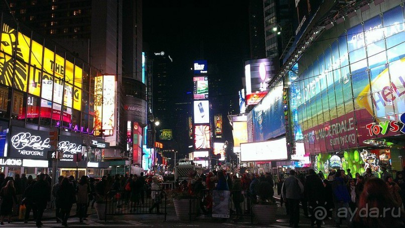 Небоскребы Top of the Rock и Empire State Building, а также Times Square И другие мелочи