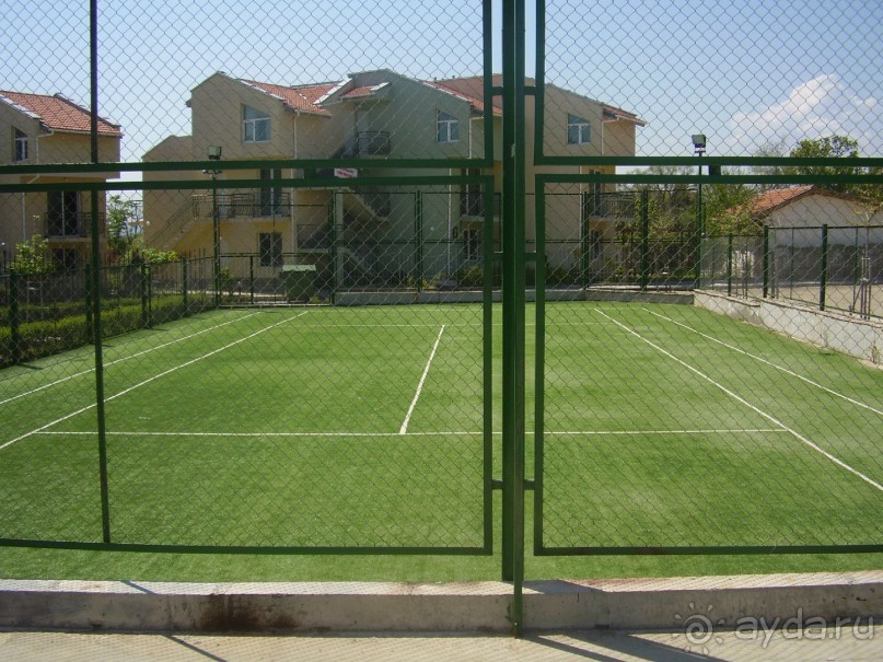 корт на территории