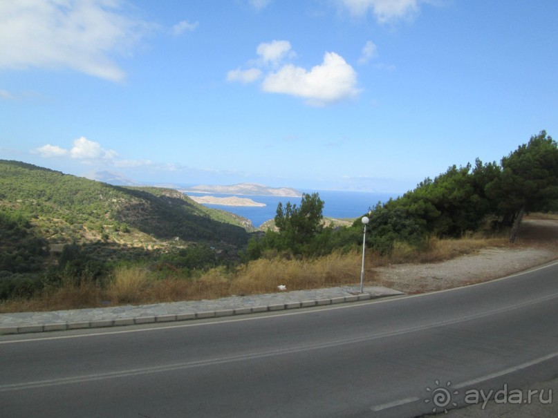 В поездках по острову Родос.