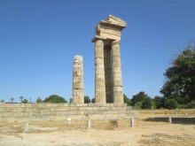 В поездках по острову Родос.