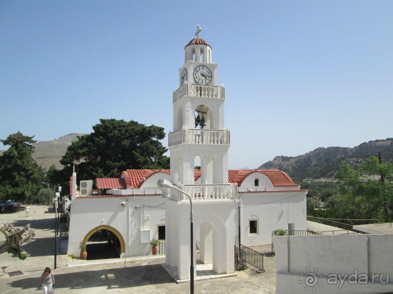 В поездках по острову Родос.