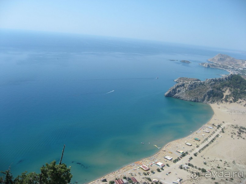 В поездках по острову Родос.
