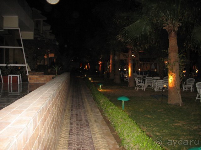 фото The Three Corners Triton Empire Hotel