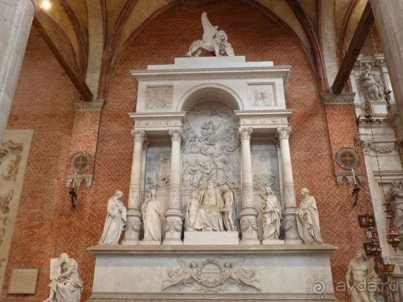 Собор Санта-Мария Глориоза деи Фрари.