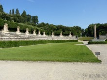 Прогулка в саду Боболи