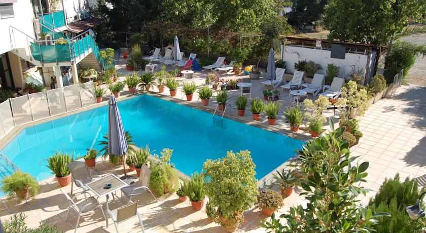 Nicos & Olympia Apartments