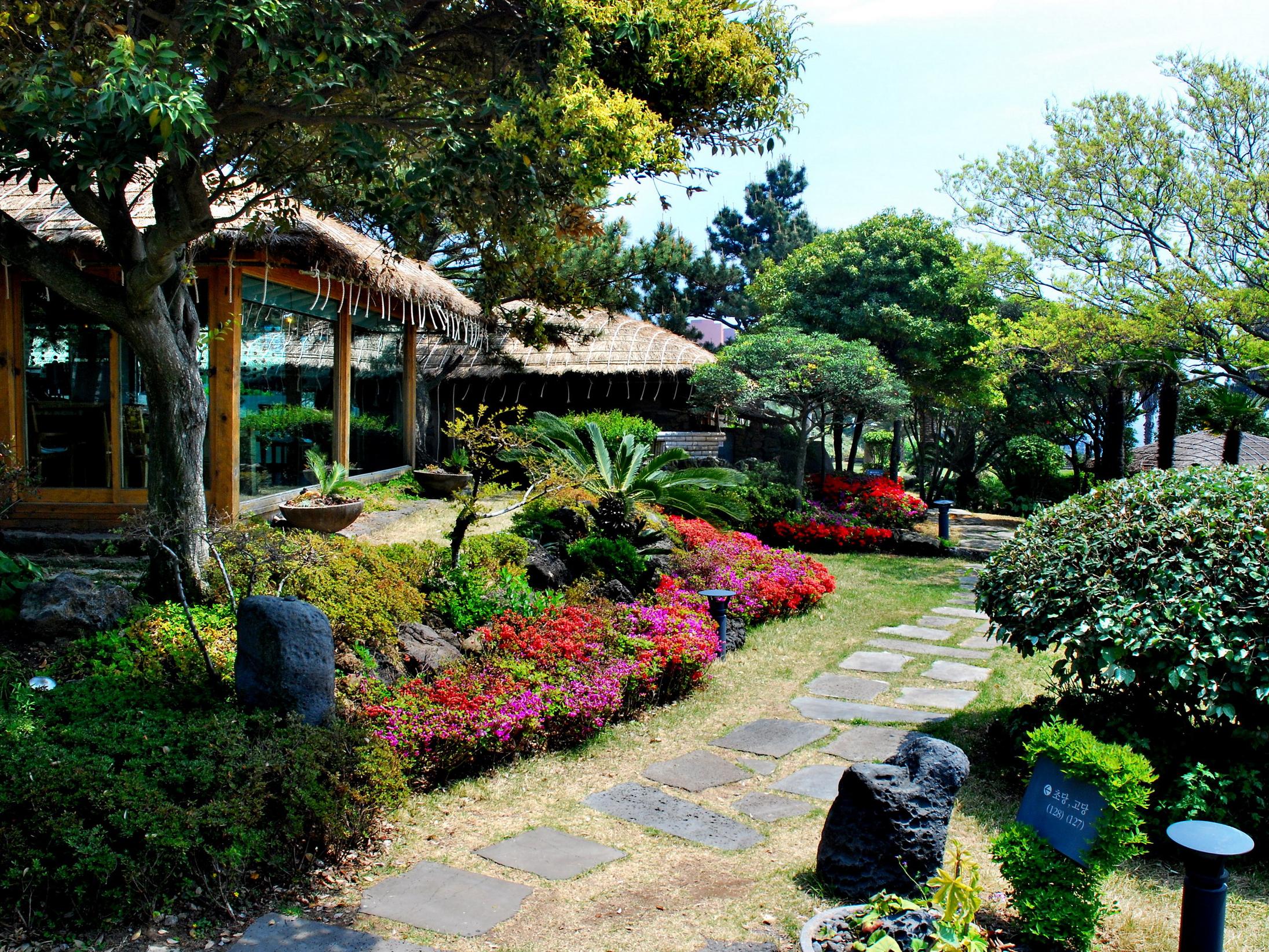 The Seaes Hotel & Resort