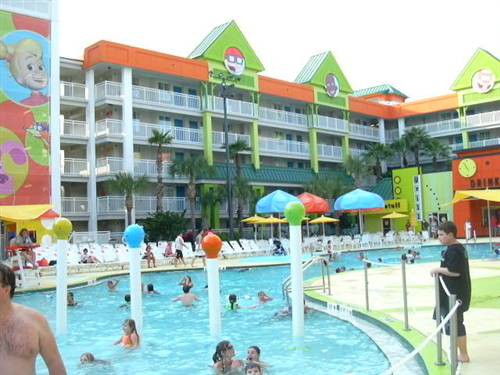 Nickelodeon Family Suites by Holiday Inn