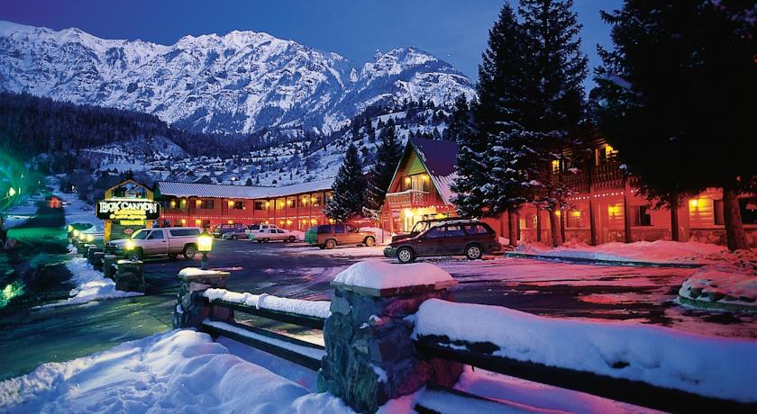 Box Canyon Lodge & Hot Springs