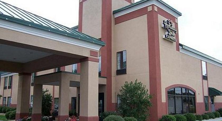 Holiday Inn Express South Boston