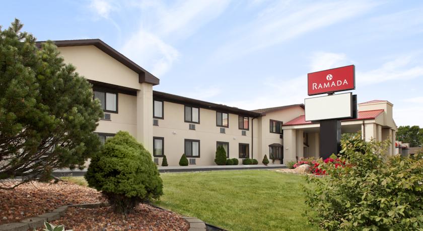 Ramada Limited Waukesha - Milwaukee West