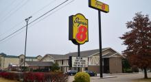 Super 8 Bentonville